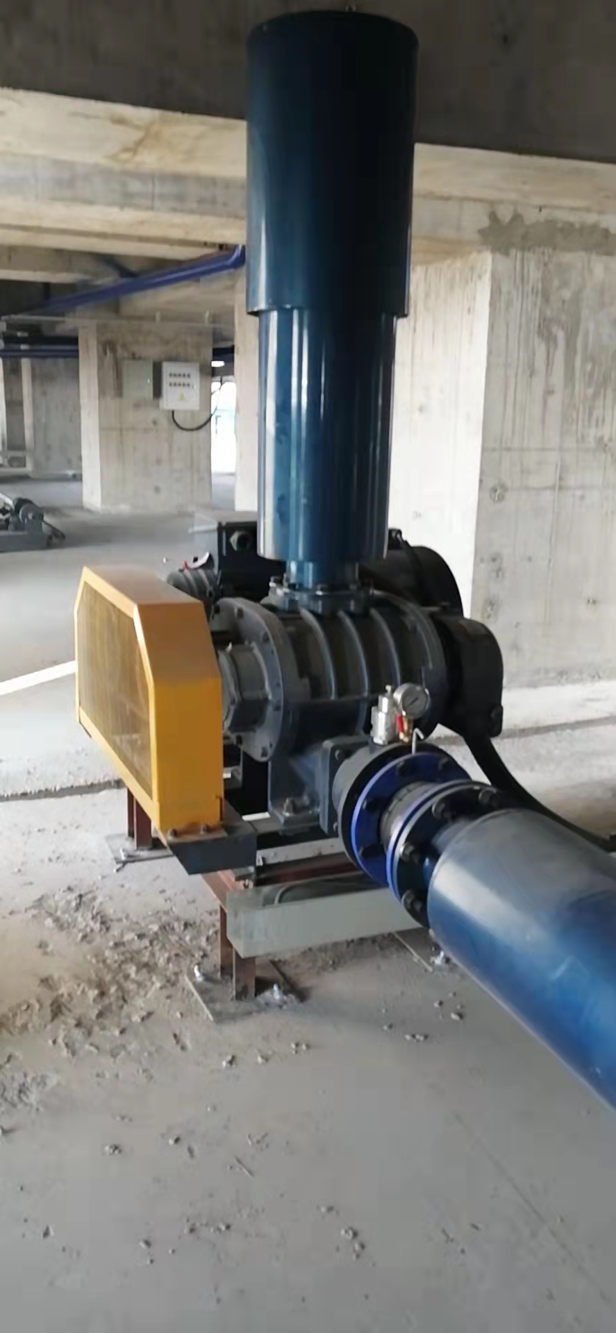 水泥廠羅茨風機現場